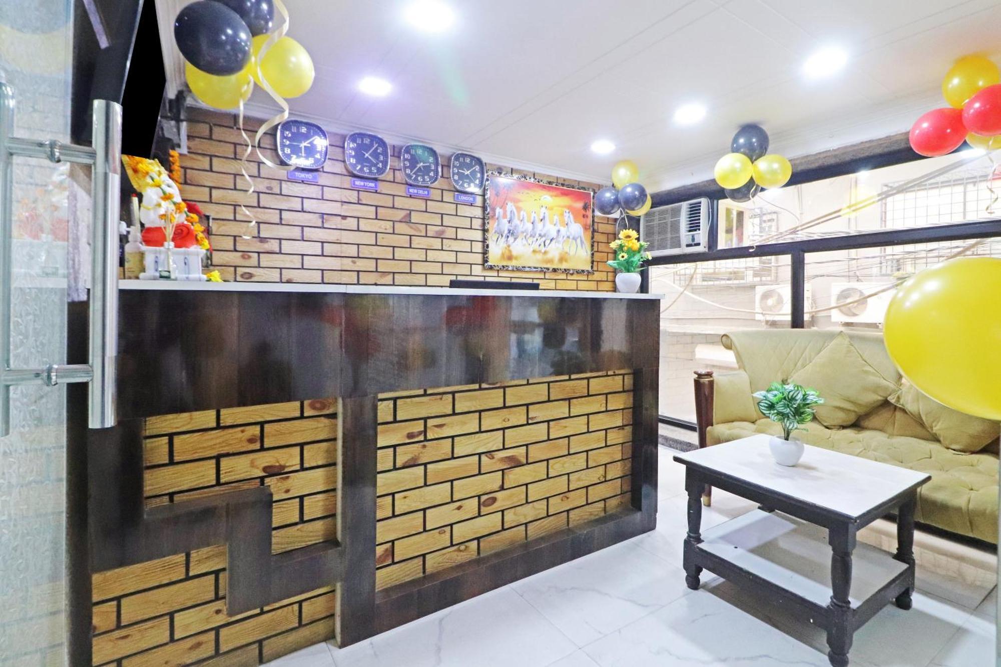 Hotel Clink New Delhi Airport Bagian luar foto
