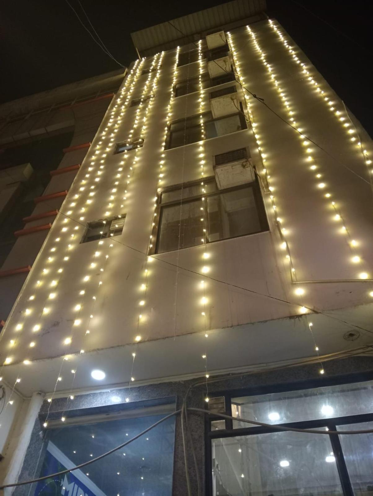 Hotel Clink New Delhi Airport Bagian luar foto